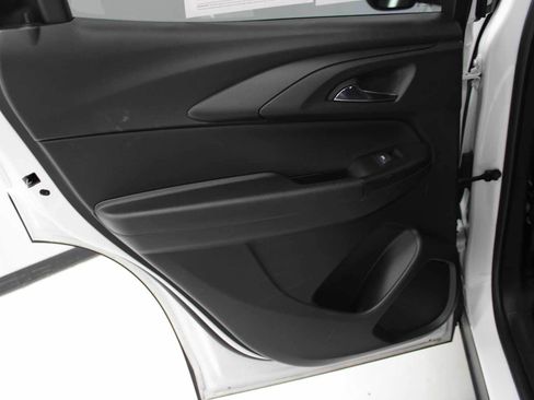 Used 2024 Chevrolet TrailBlazer LT image 30