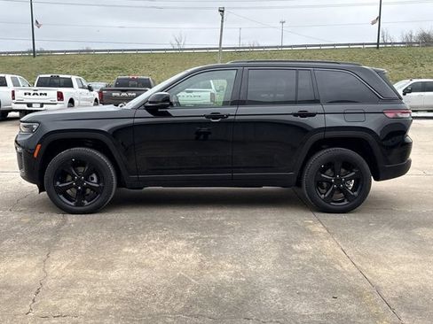 New 2026 Jeep Grand Cherokee Limited w/ Limited Altitude Package image 11