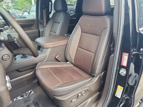 Certified 2025 GMC Sierra 1500 Denali w/ Denali Reserve Package AWD/4WD image 20