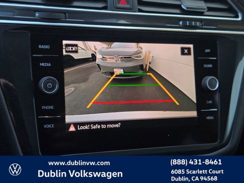 Certified 2022 Volkswagen Tiguan SE w/ Panoramic Sunroof Package image 15