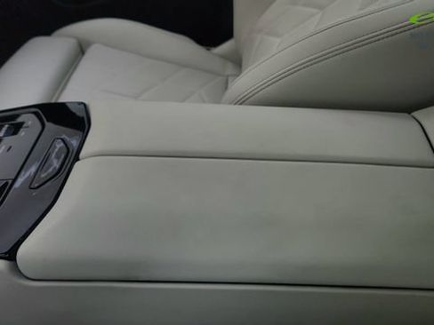 Used 2024 BMW i5 eDrive40i w/ Executive Package RWD image 53
