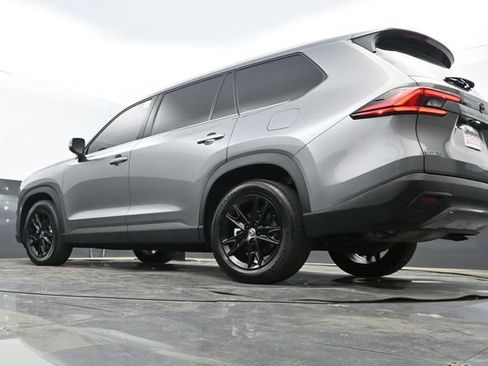 Used 2025 Toyota Grand Highlander FWD image 24