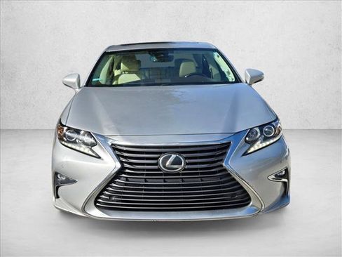 Used 2018 Lexus ES 350 w/ Premier Package image 2
