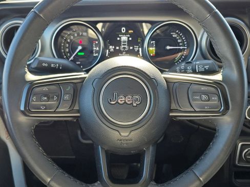 Used 2023 Jeep Wrangler Unlimited image 23