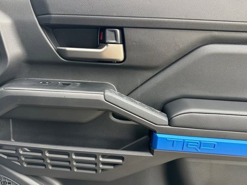 New 2026 Toyota Tacoma TRD Off-Road AWD/4WD image 18