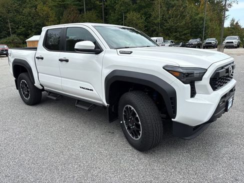 New 2025 Toyota Tacoma TRD Off-Road image 7