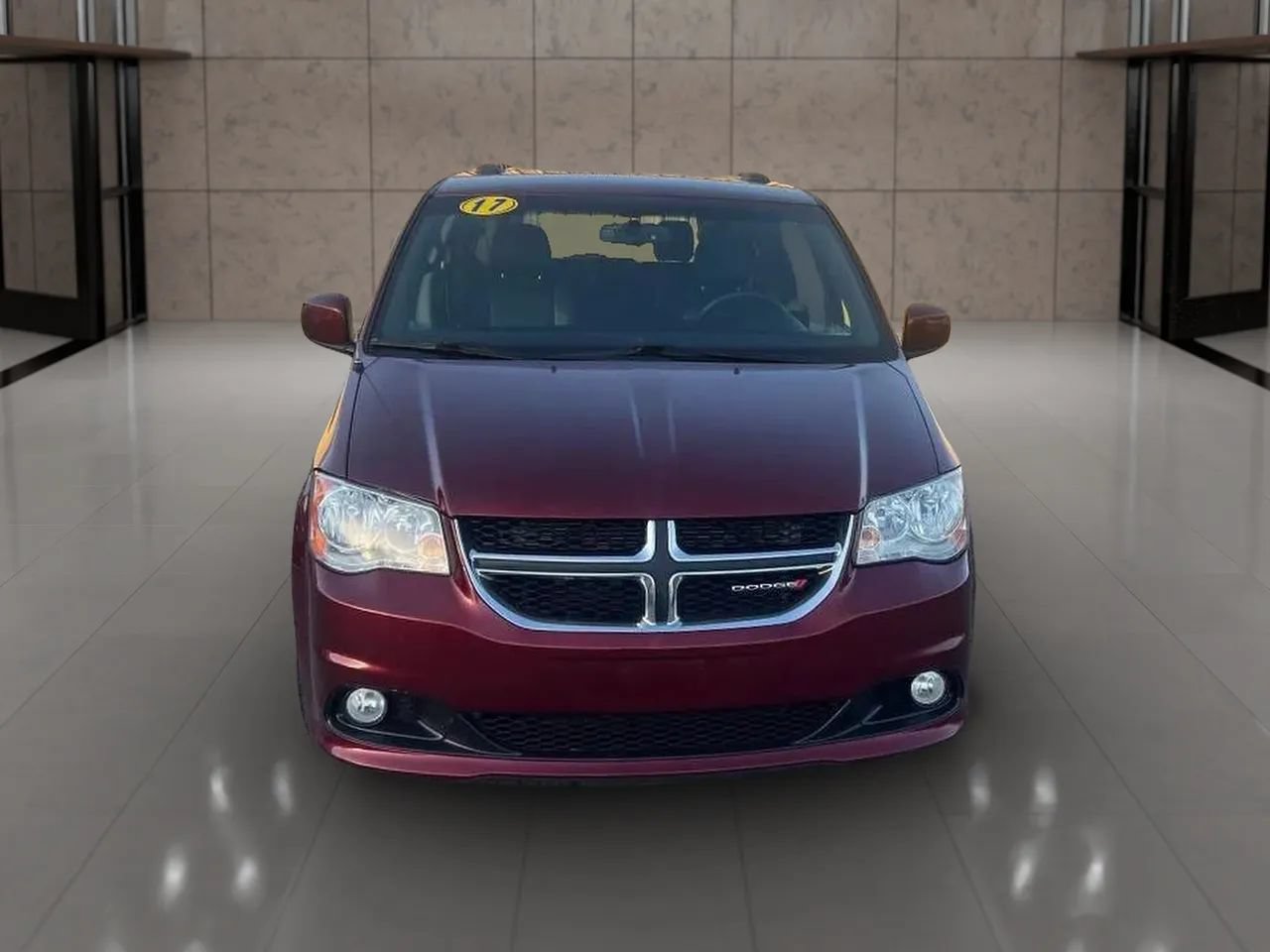 Used 2017 Dodge Grand Caravan SXT FWD image 3