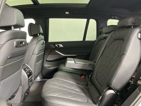 Used 2026 BMW X7 xDrive40i w/ M Sport Package AWD/4WD image 29