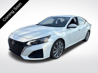 Used 2023 Nissan Altima 2.5 SL FWD video 1