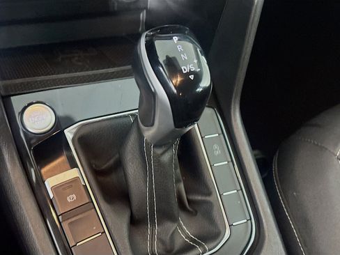 Used 2024 Volkswagen Taos SE image 23