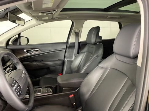 New 2026 Kia Sportage EX w/ EX Panorama Roof Package image 18