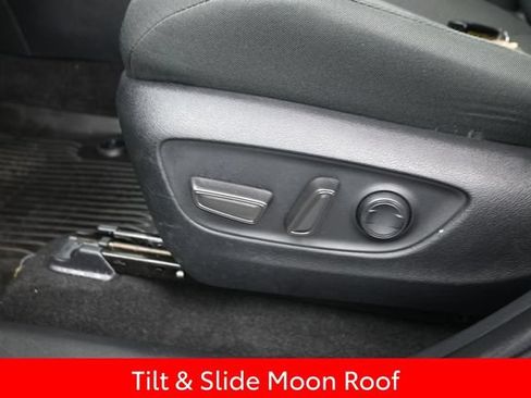 Used 2022 Toyota RAV4 XLE w/ Convenience Package AWD/4WD image 12