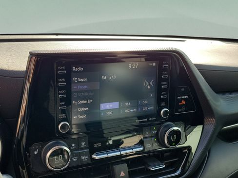 Used 2022 Toyota Highlander XSE AWD/4WD image 17
