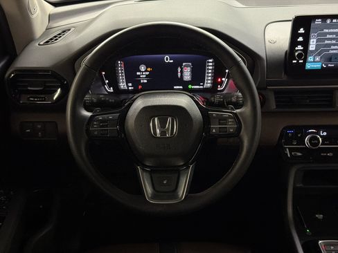 Certified 2025 Honda Pilot Elite image 11