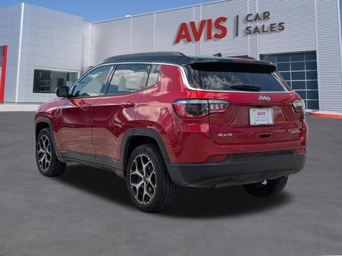 Used 2025 Jeep Compass Limited AWD/4WD image 3
