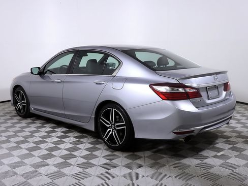 Used 2017 Honda Accord Sport Special Edition image 9