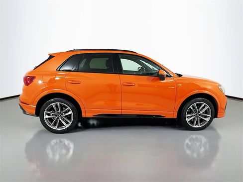Used 2022 Audi Q3 2.0T Premium Plus w/ Premium Plus Package image 9