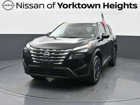 Used 2026 Nissan Rogue SV AWD/4WD image 1