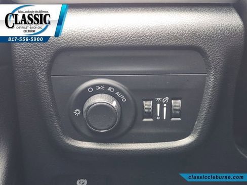 Used 2023 Jeep Grand Cherokee Altitude AWD/4WD image 23