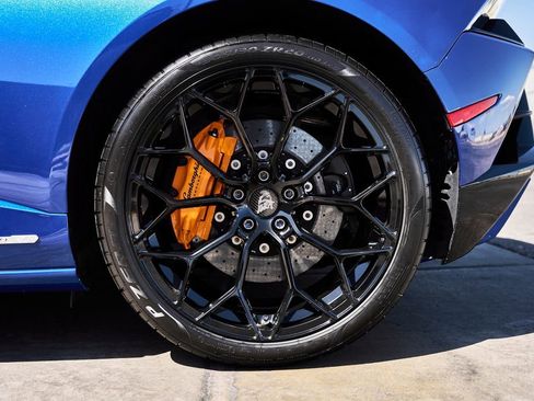 Used 2020 Lamborghini Huracan EVO AWD/4WD image 28