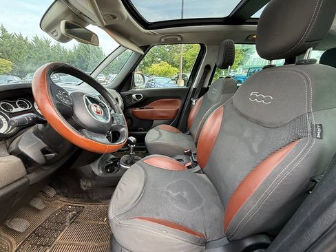 Used 2014 FIAT 500L Trekking w/ Popular Equipment Group FWD image 9