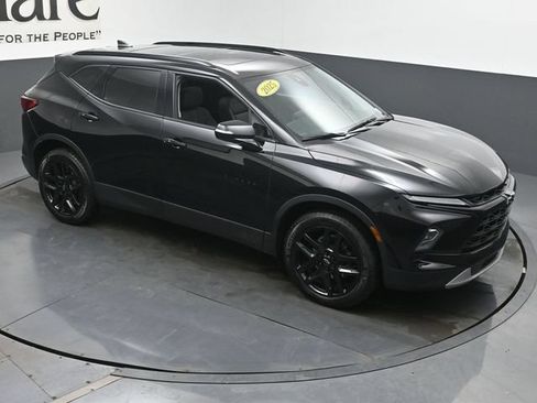 Used 2025 Chevrolet Blazer LT w/ Sound & Technology Package FWD image 50