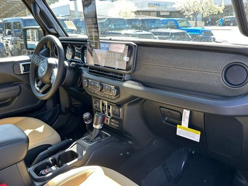 New 2026 Jeep Gladiator Sport image 14