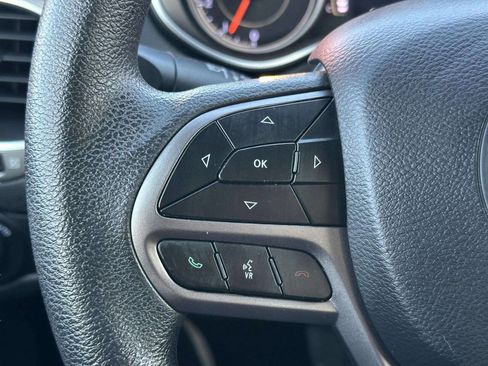 Used 2020 Jeep Cherokee Latitude image 32