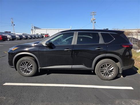 Certified 2024 Nissan Rogue S image 2