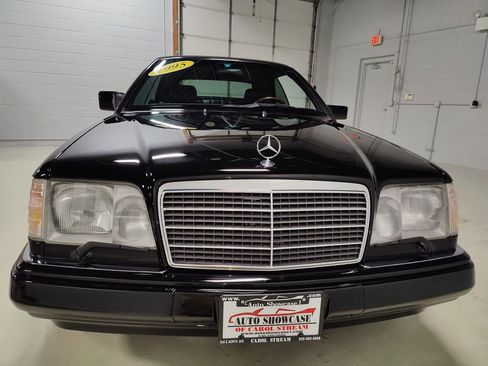 Used 1995 Mercedes-Benz E 320 Convertible image 3