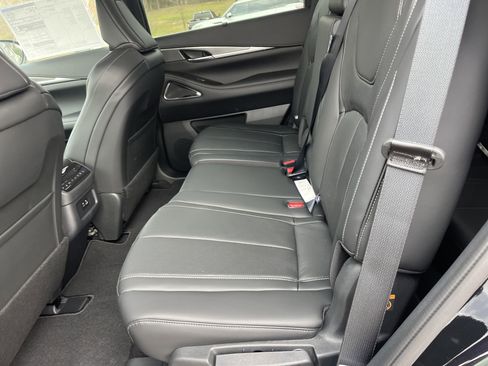 Used 2025 INFINITI QX60 Luxe image 6