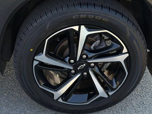 Used 2022 Chevrolet TrailBlazer RS w/ Sun and Liftgate Package AWD/4WD image 7