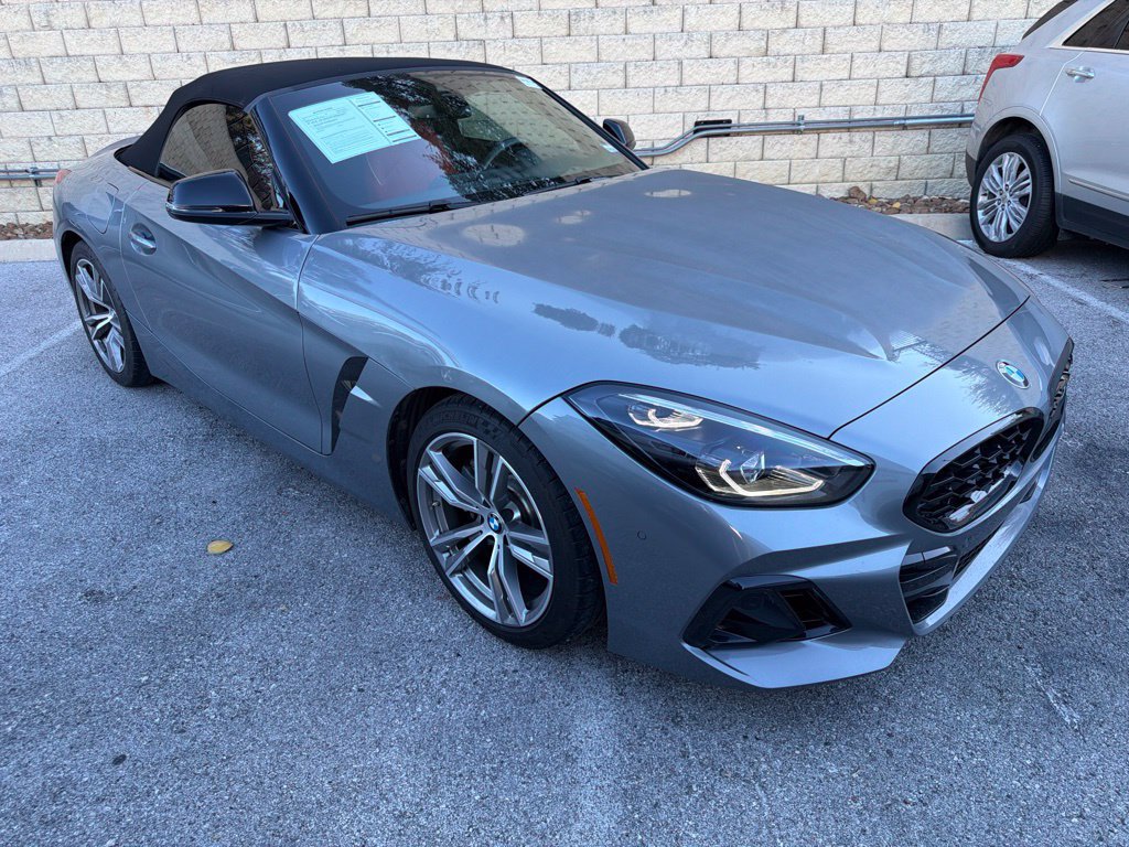 Certified 2024 BMW Z4 sDrive30i w/ Premium Package RWD image 4