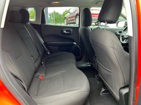 Used 2020 Jeep Compass Sport w/ Cold Weather Group AWD/4WD image 14