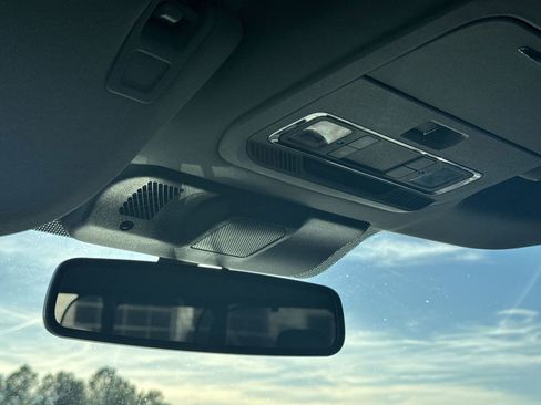 Used 2022 Ford F150 Lariat w/ Equipment Group 502A High image 27