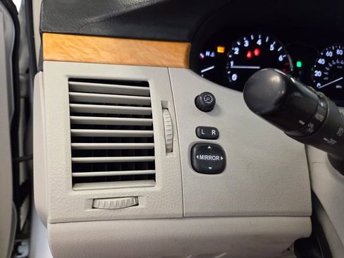 Used 2005 Toyota Avalon XLS FWD image 28