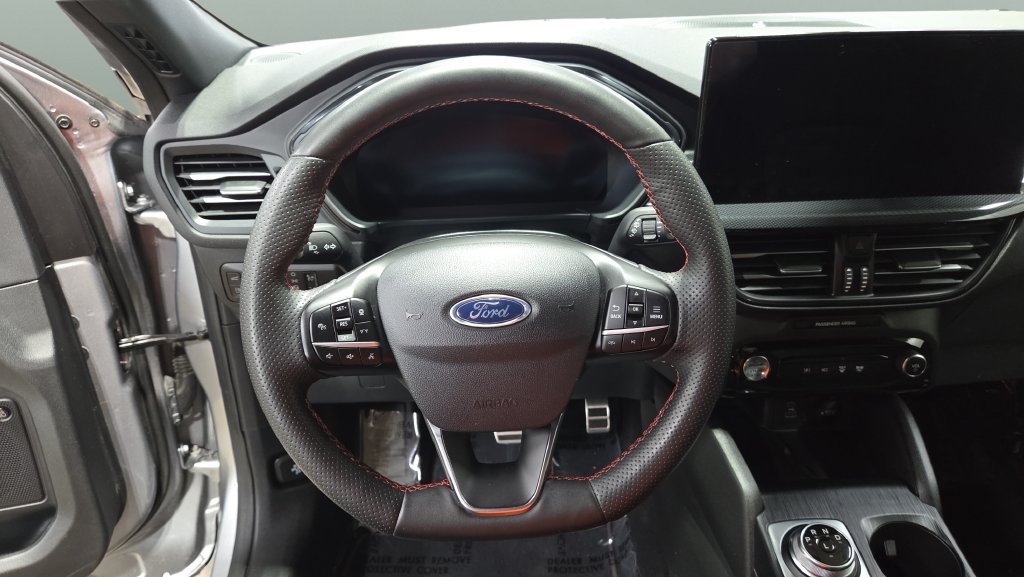 Used 2023 Ford Escape ST-Line Elite w/ Premium Technology Package AWD/4WD image 10