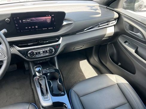 Certified 2024 Buick Envista Sport Touring w/ Convenience I Package FWD image 31
