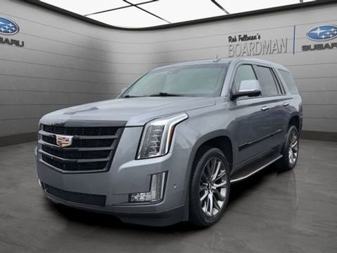 Used 2019 Cadillac Escalade Luxury w/ Escalade Sport Edition AWD/4WD image 11