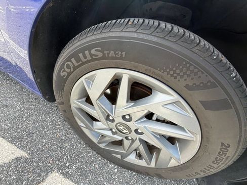 Used 2024 Hyundai Elantra SEL FWD image 15