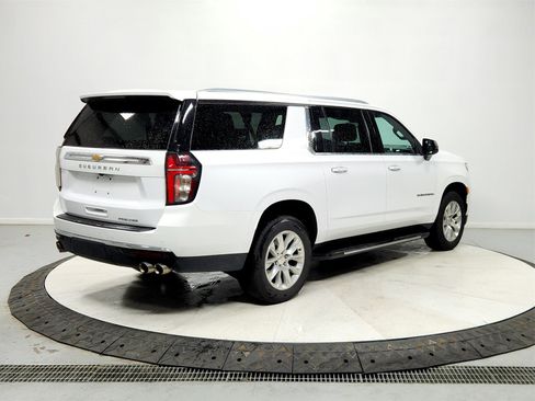 Used 2023 Chevrolet Suburban Premier image 7