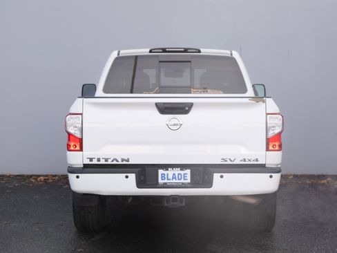 Used 2017 Nissan Titan S image 21