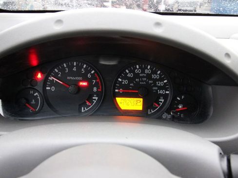 Used 2014 Nissan Frontier SV image 14