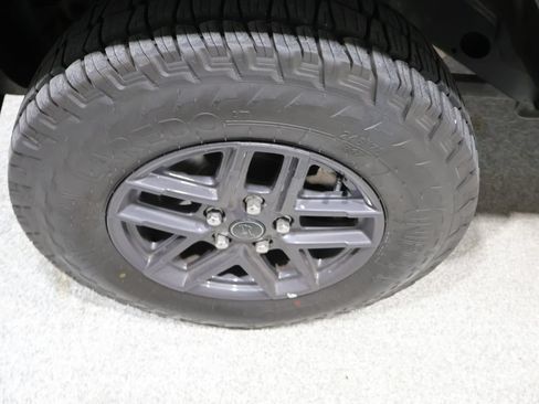 Used 2025 Jeep Wrangler Unlimited Sport AWD/4WD image 8