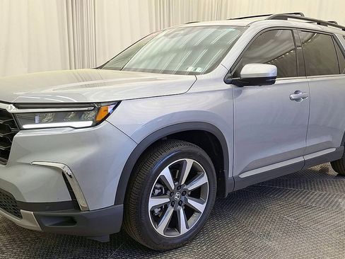Used 2024 Honda Pilot Elite image 7