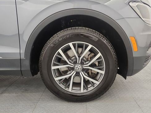 Used 2018 Volkswagen Tiguan SEL AWD/4WD image 22