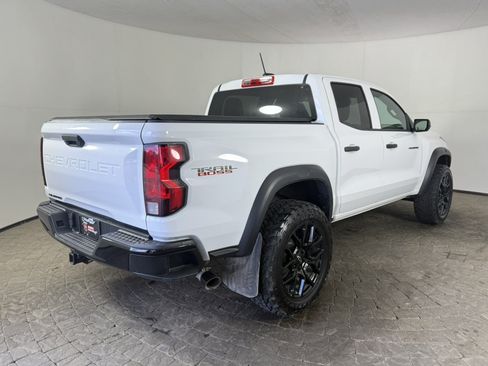 Used 2024 Chevrolet Colorado Trail Boss w/ LPO, Dark Essentials Package AWD/4WD image 9