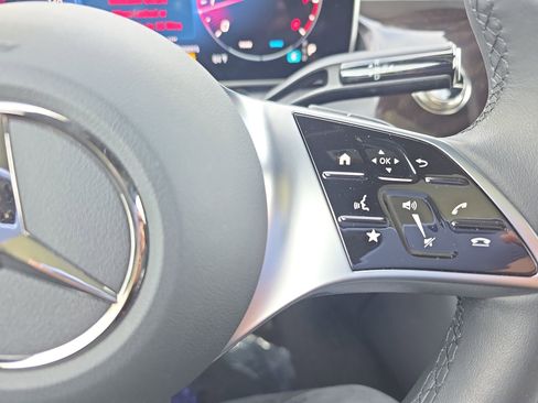 Certified 2025 Mercedes-Benz GLC 300 GLC 300 image 18