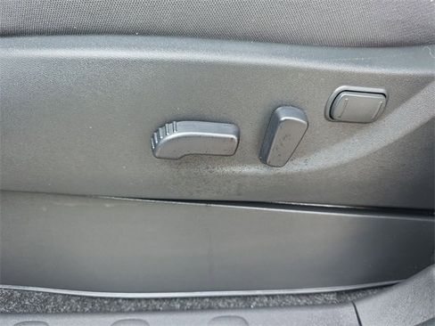 New 2026 Nissan Frontier SV image 12