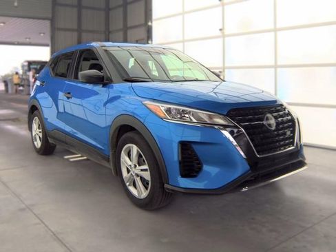Used 2025 Nissan Kicks Play S FWD image 11